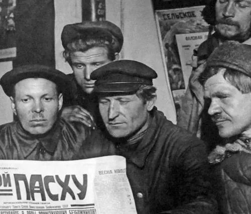 Главы: «Коммунистово воскресение — 25 октября»