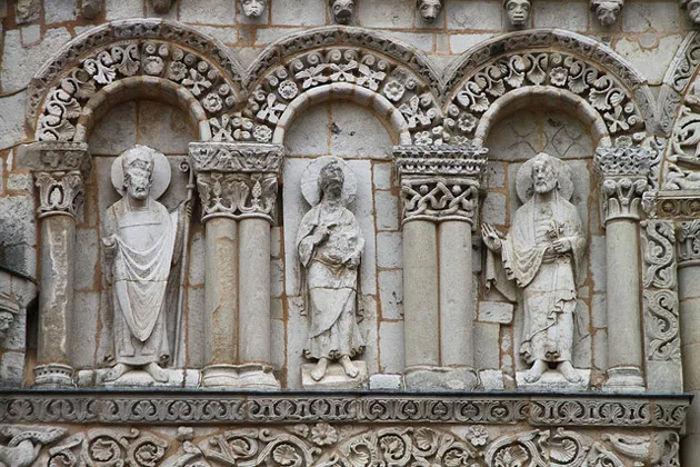 Лонгриды: Главы: Строительство церкви и его интерпретации