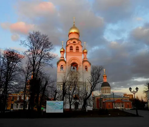 Храм-колокольня на Рогожском кладбище