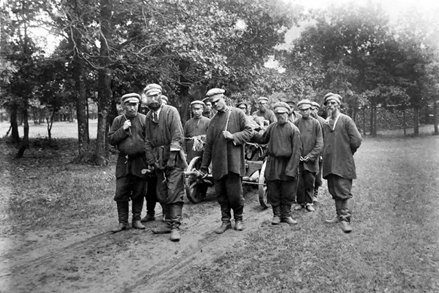 Лонгриды: От «дурдома» к клинике: институционализация безумия в России