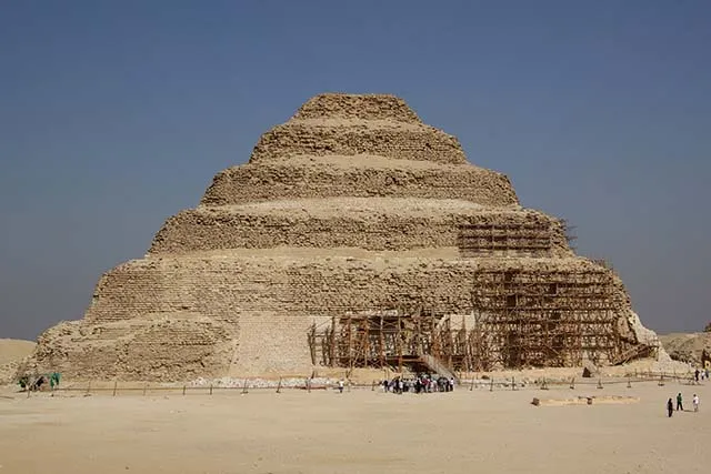 Пирамида Джосера в Саккаре