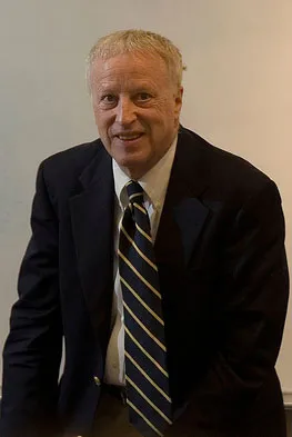 Джордж Акерлоф