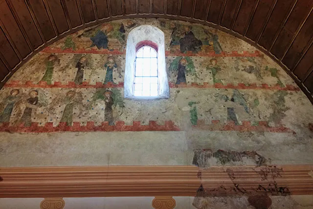 Роспись стен монастыря