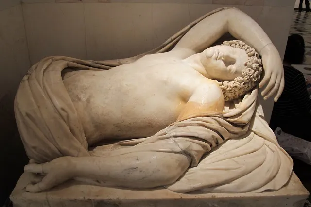 Спящий Эндимион