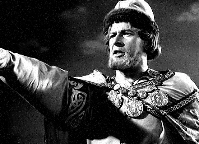 Николай Черкасов в роли Александра Невского / commons.wikimedia.org / The Deceiver