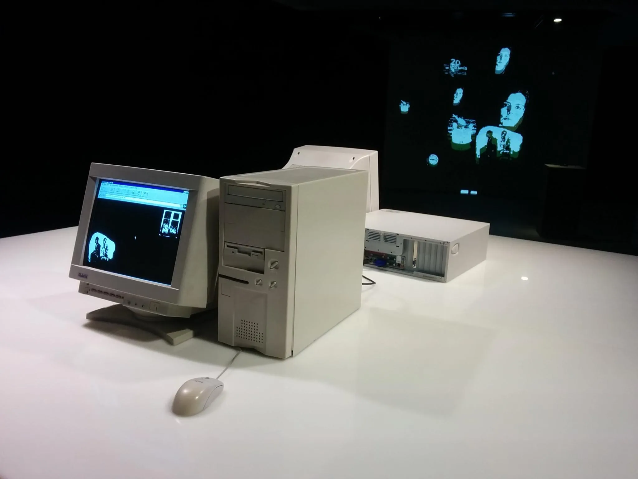 Выставка с работой Ольги Лялиной, 2016, Базель / Binary Koala from RU/DE, TCP/IP