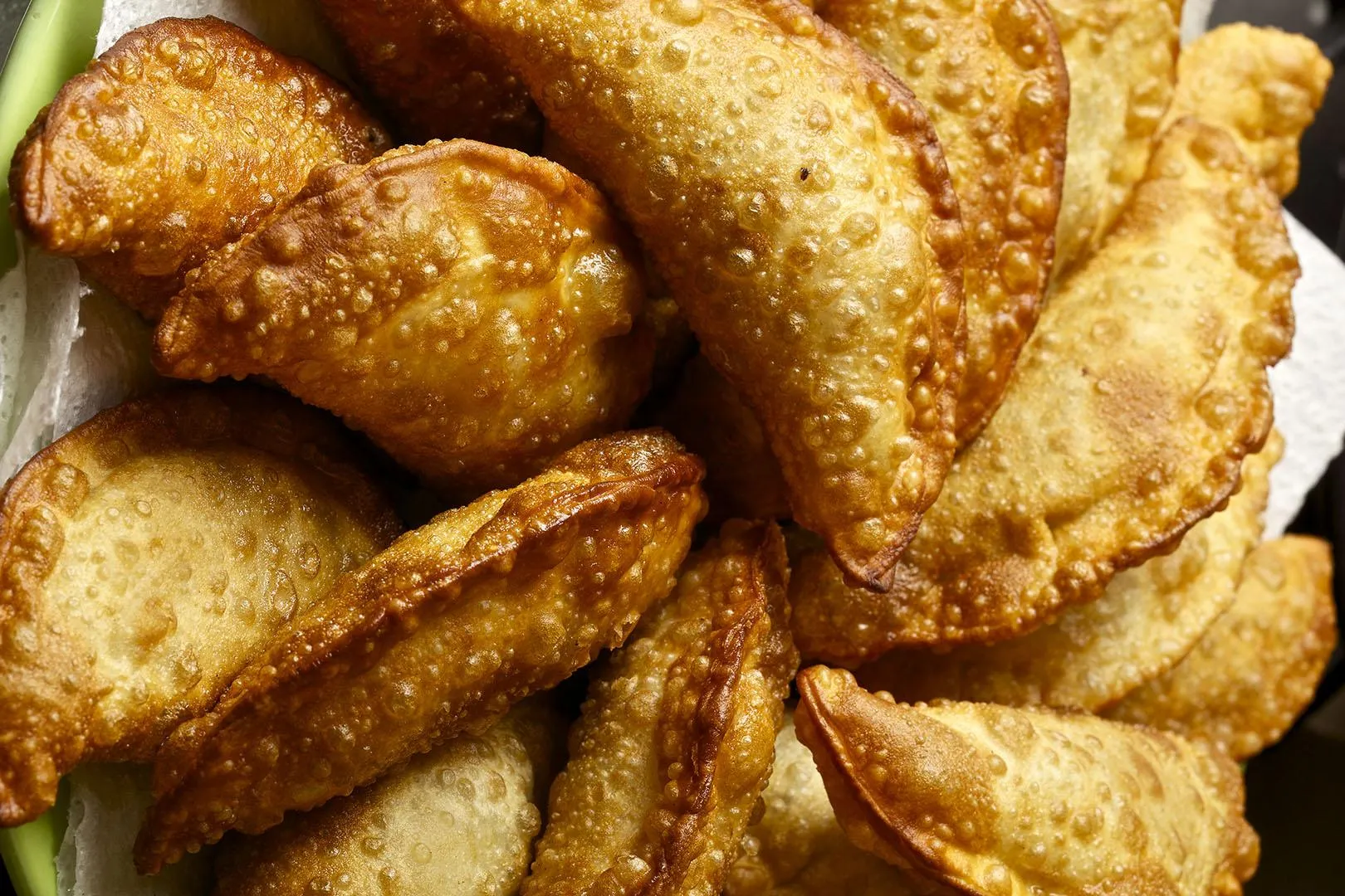 Пирожки-карасики. Исполненіе и фото Влада Пискунова