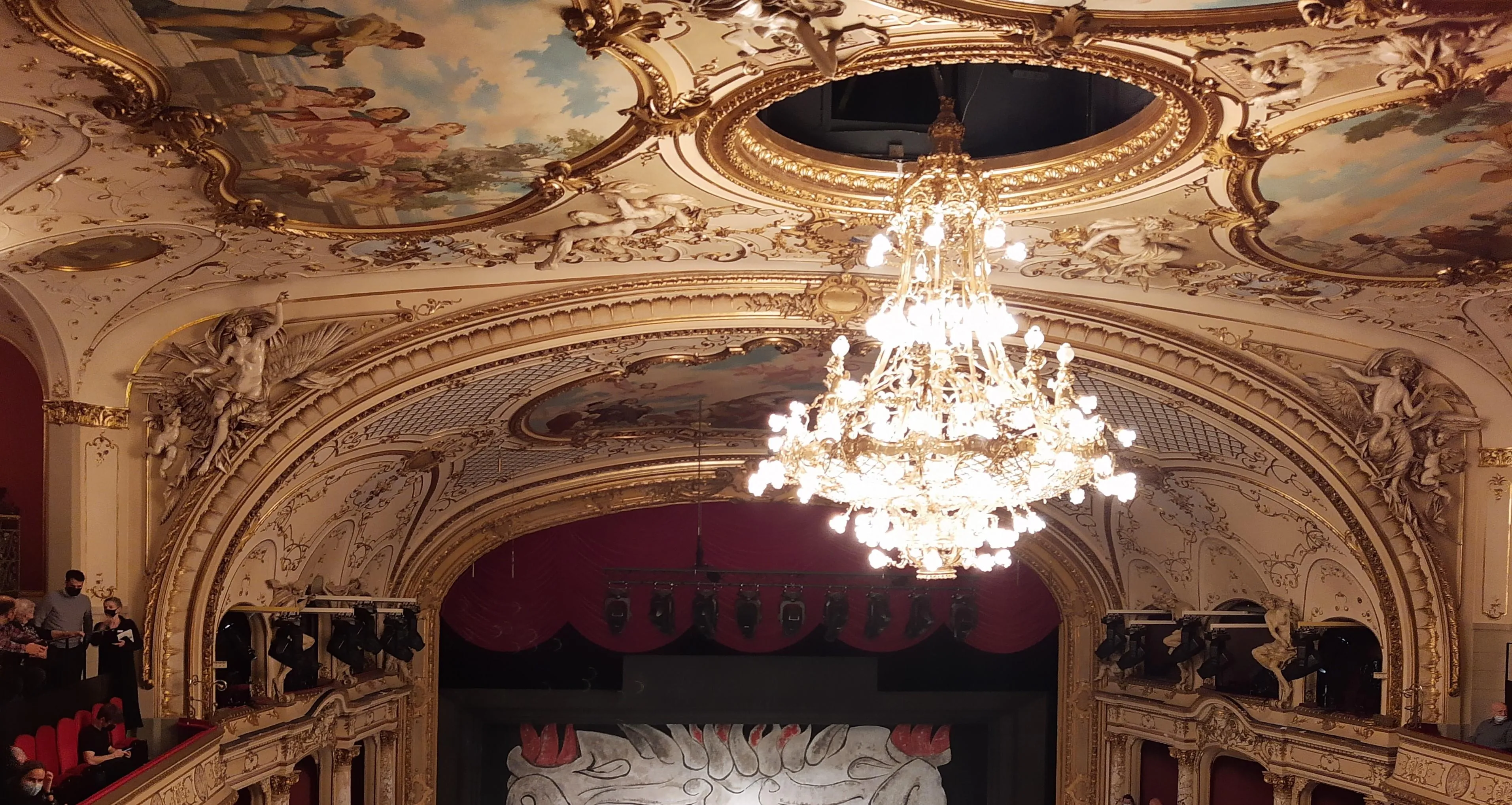 Интерьер Цюрихского оперного театра / Gerda Arendt