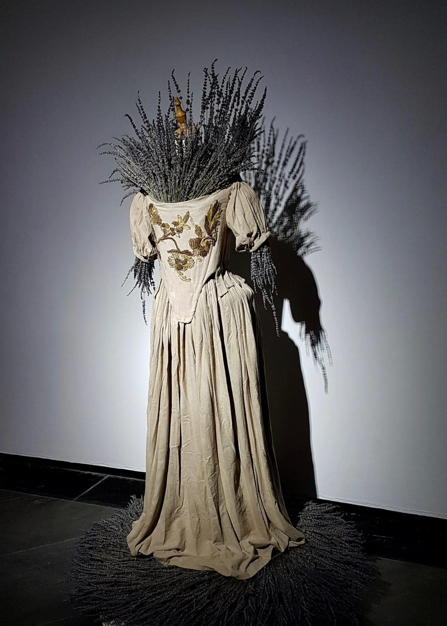 Чумное платье / Plague Dress (2018)