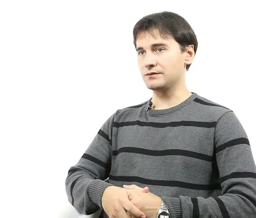 Вакуум как дуальный сверхпроводник